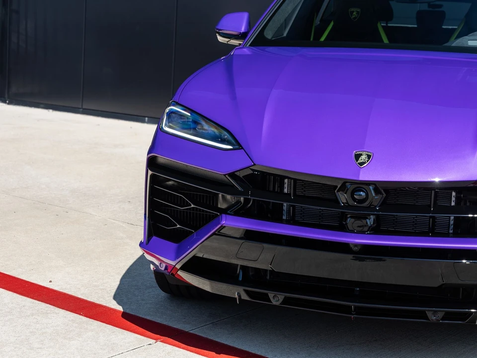 2026 Lamborghini Urus SE - Image 21 of 31