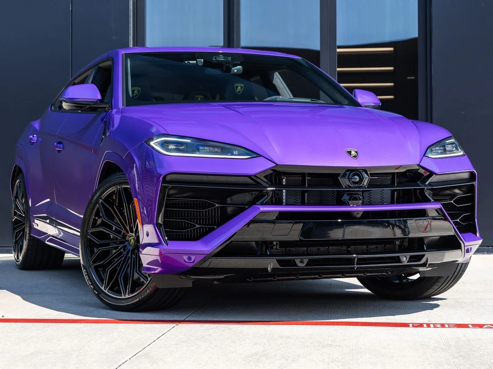 2026 Lamborghini Urus SE - Image 2 of 31