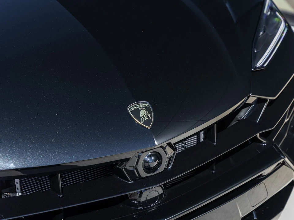 2026 Lamborghini Urus SE - Image 22 of 31