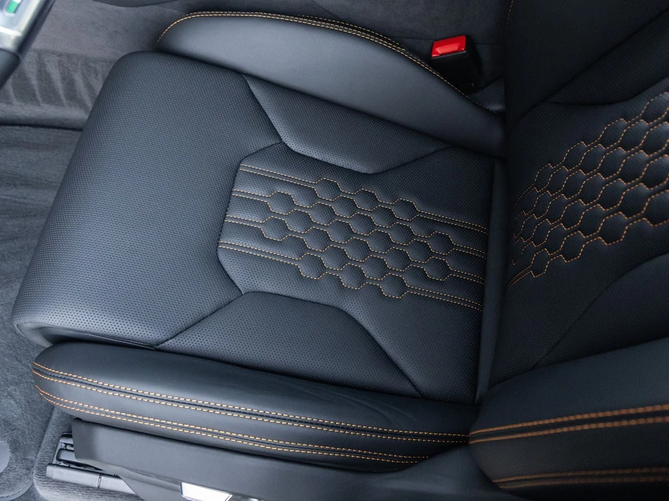 2026 Lamborghini Urus SE - Image 27 of 31
