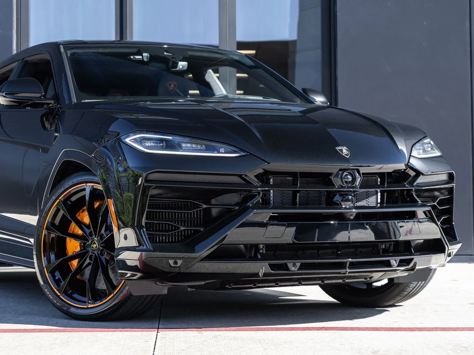 2026 Lamborghini Urus SE - Image 5 of 31