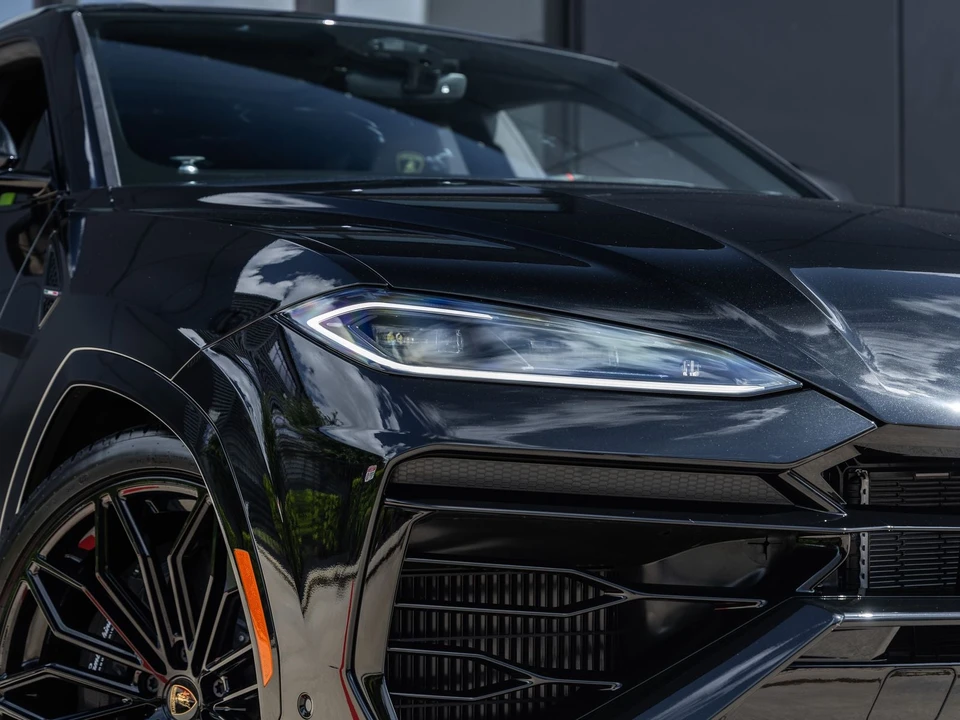2026 Lamborghini Urus SE - Image 18 of 31