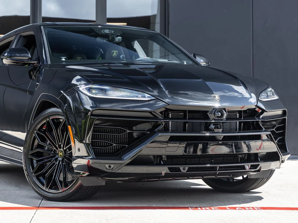 2026 Lamborghini Urus SE - Image 5 of 31