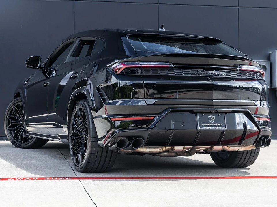 2026 Lamborghini Urus SE - Image 6 of 31