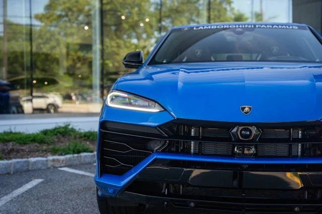 2026 Lamborghini Urus SE - Image 5 of 31