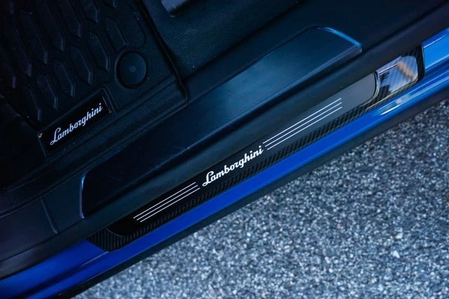2026 Lamborghini Urus SE - Image 20 of 31