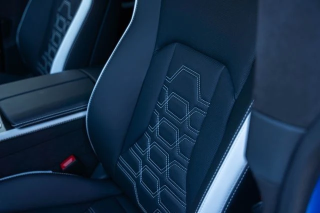 2026 Lamborghini Urus SE - Image 14 of 31