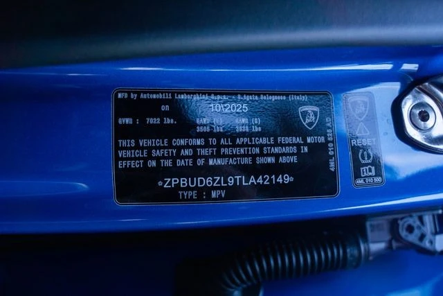 2026 Lamborghini Urus SE - Image 21 of 31
