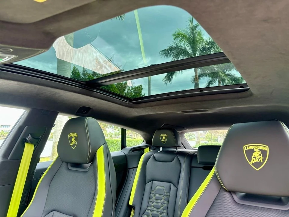 2026 Lamborghini Urus SE - Image 10 of 14