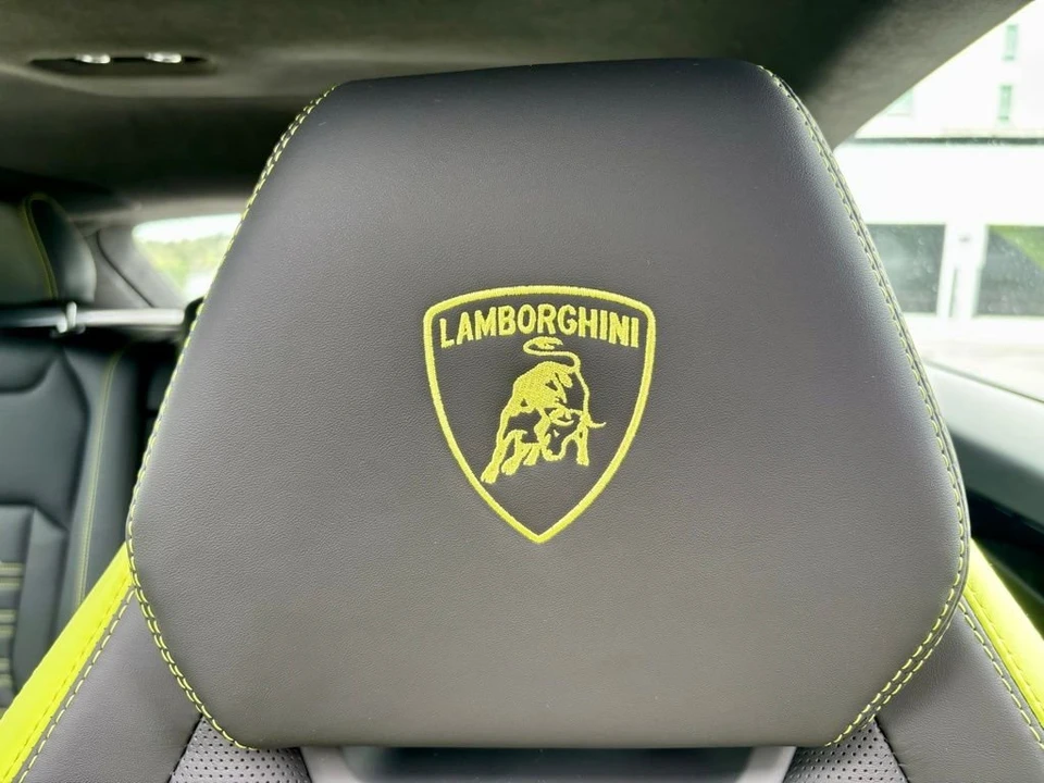 2026 Lamborghini Urus SE - Image 12 of 14