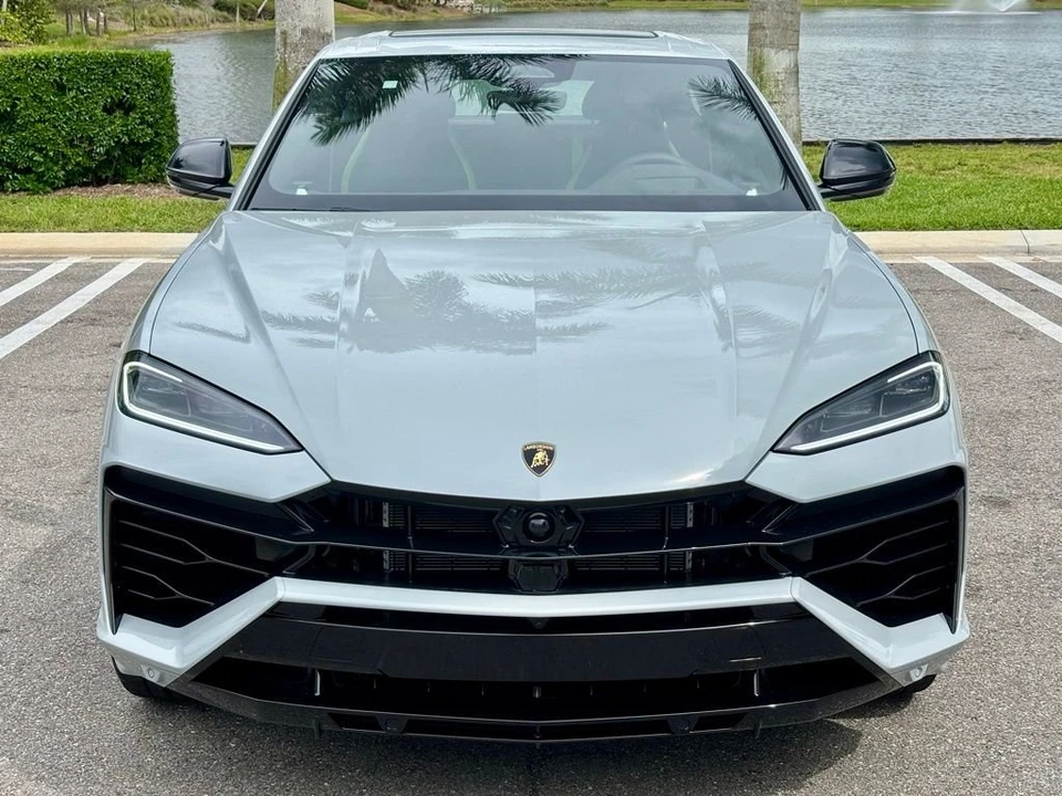 2026 Lamborghini Urus SE - Image 2 of 14