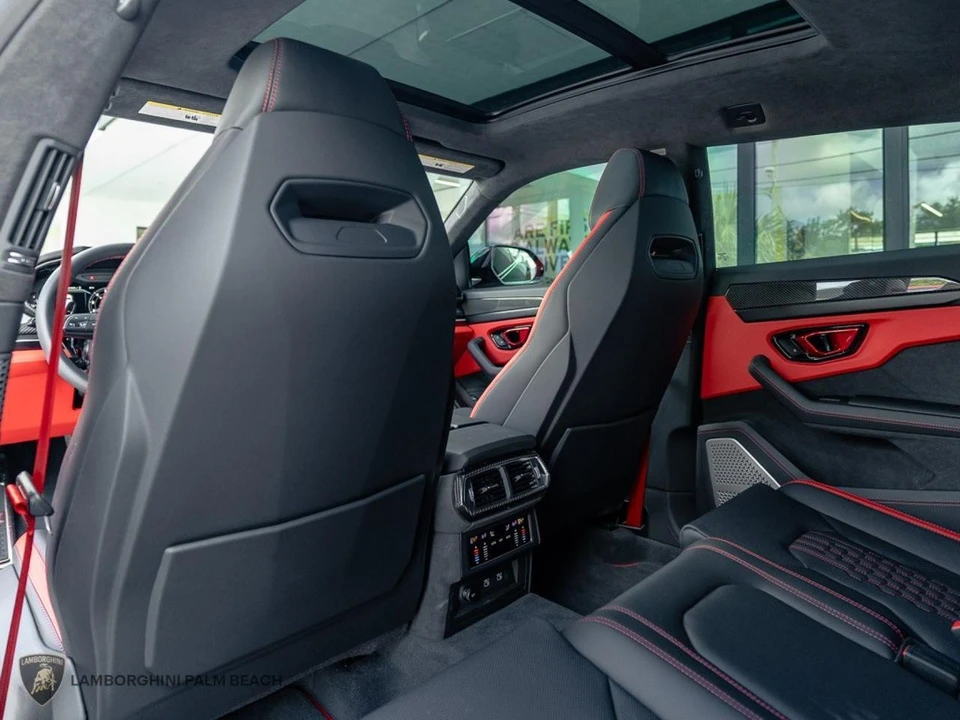 2026 Lamborghini Urus SE - Image 25 of 29