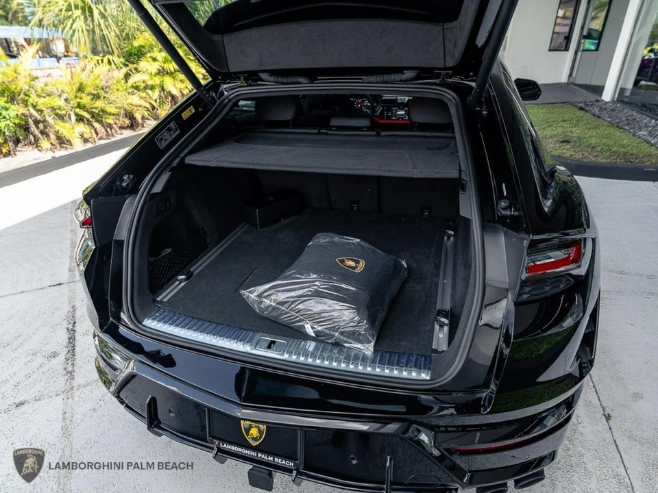 2026 Lamborghini Urus SE - Image 27 of 29