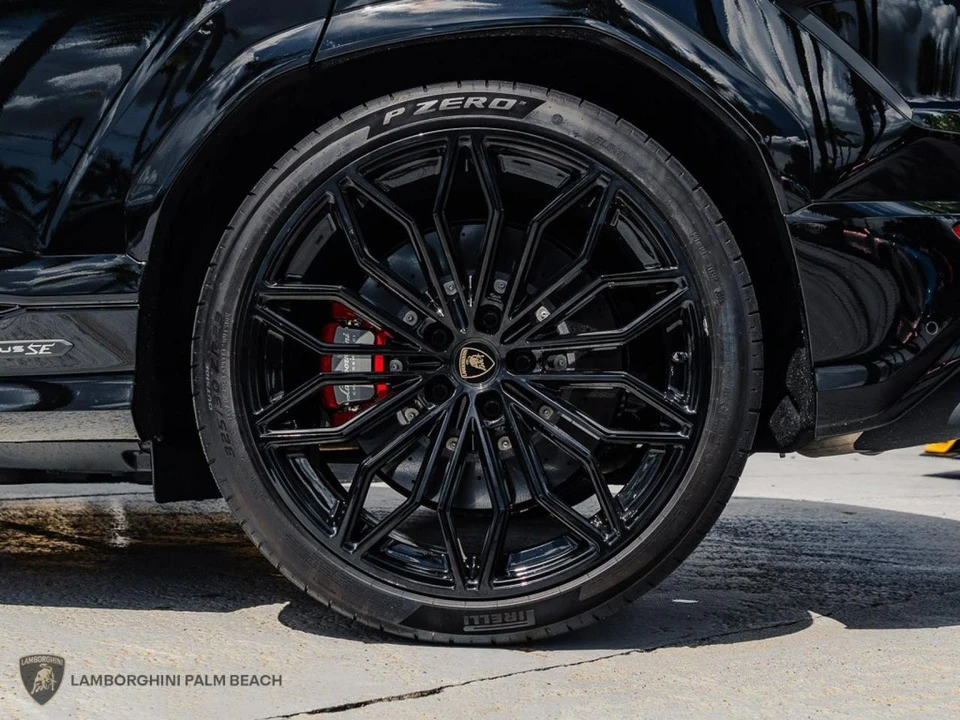 2026 Lamborghini Urus SE - Image 29 of 29