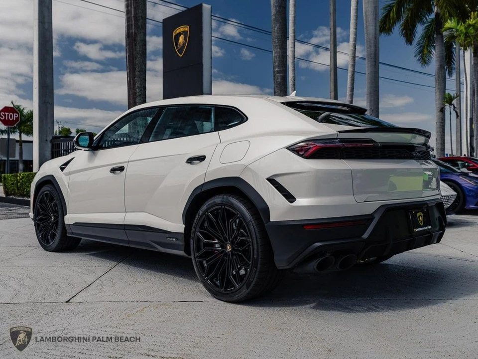 2026 Lamborghini Urus SE - Image 3 of 27