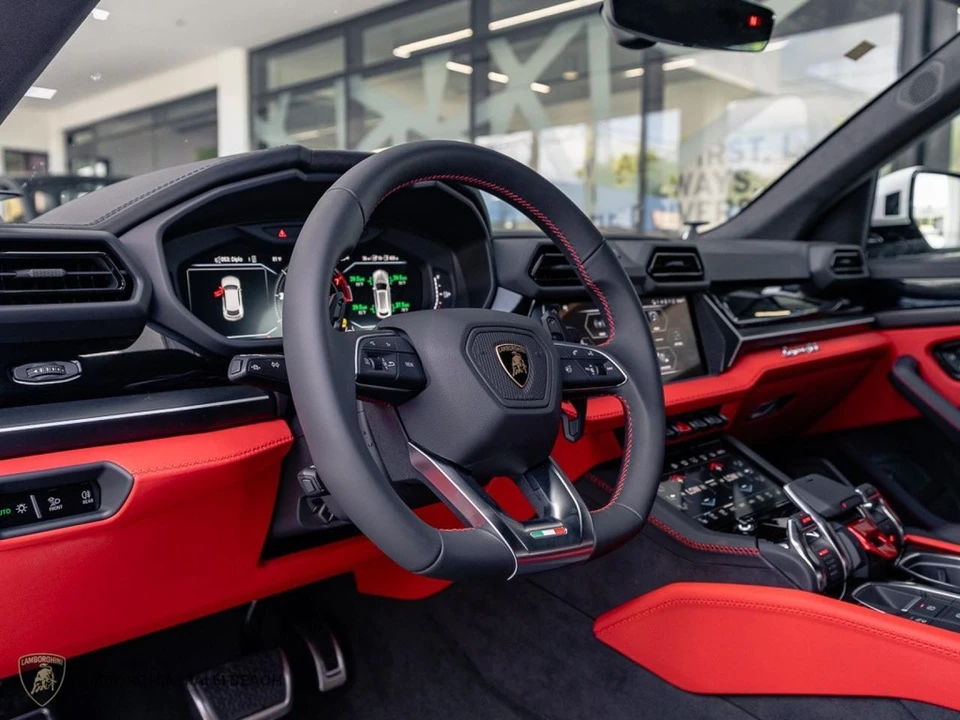 2026 Lamborghini Urus SE - Image 6 of 27