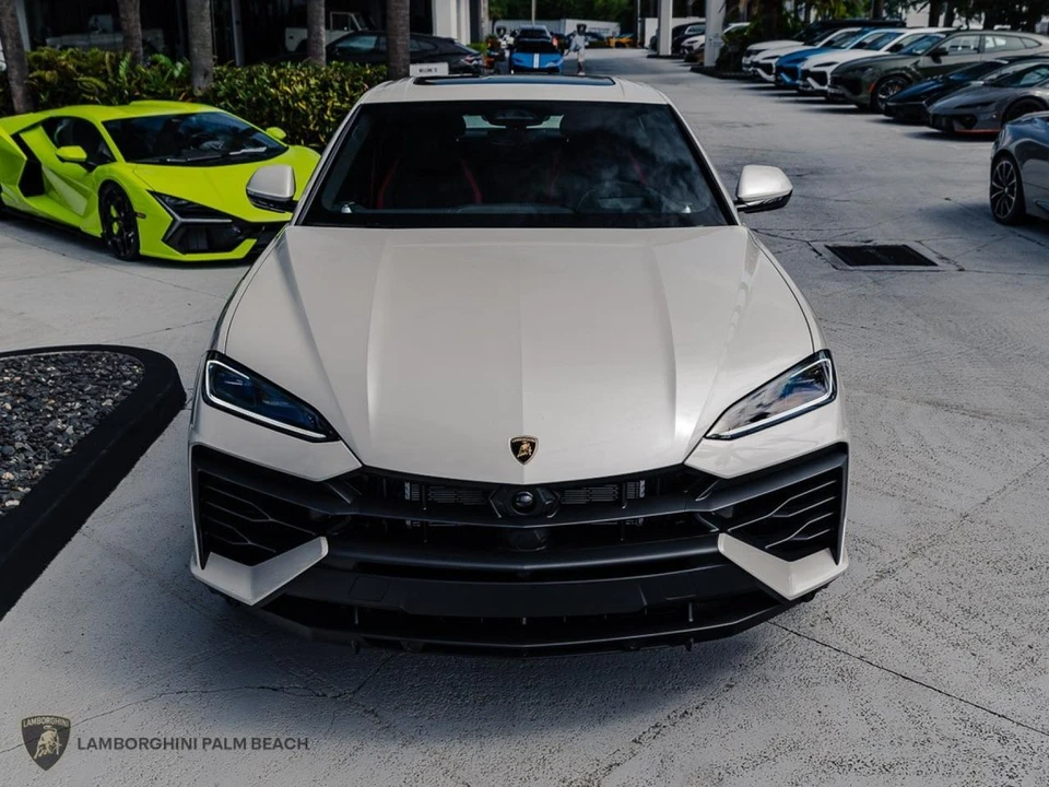 2026 Lamborghini Urus SE - Image 5 of 27