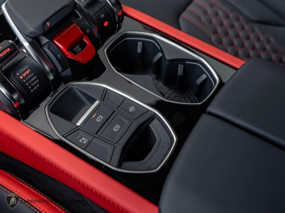 2026 Lamborghini Urus SE - Image 16 of 27