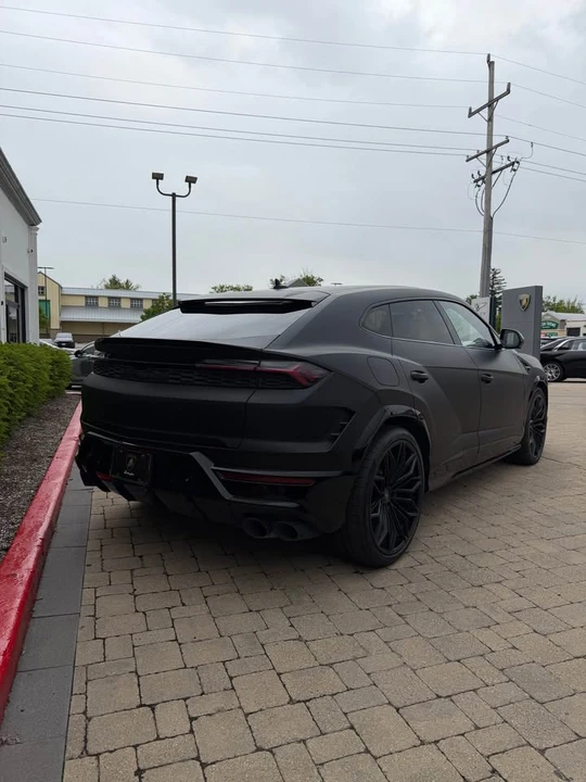 2026 Lamborghini Urus - Image 8 of 8