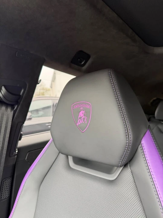 2026 Lamborghini Urus - Image 5 of 8