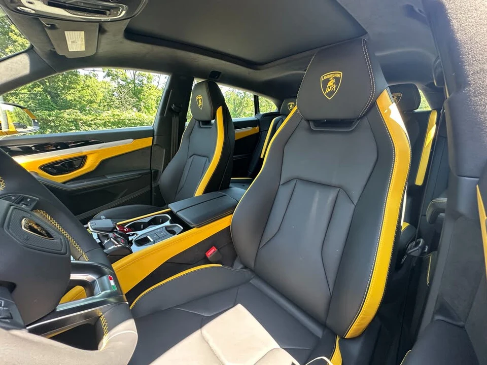 2026 Lamborghini Urus - Image 6 of 6
