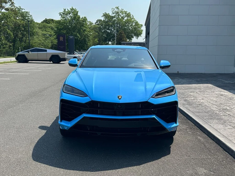 2026 Lamborghini Urus - Image 3 of 6