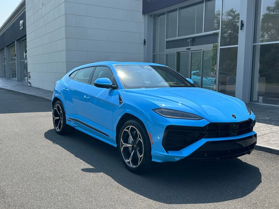 2026 Lamborghini Urus - Image 5 of 6