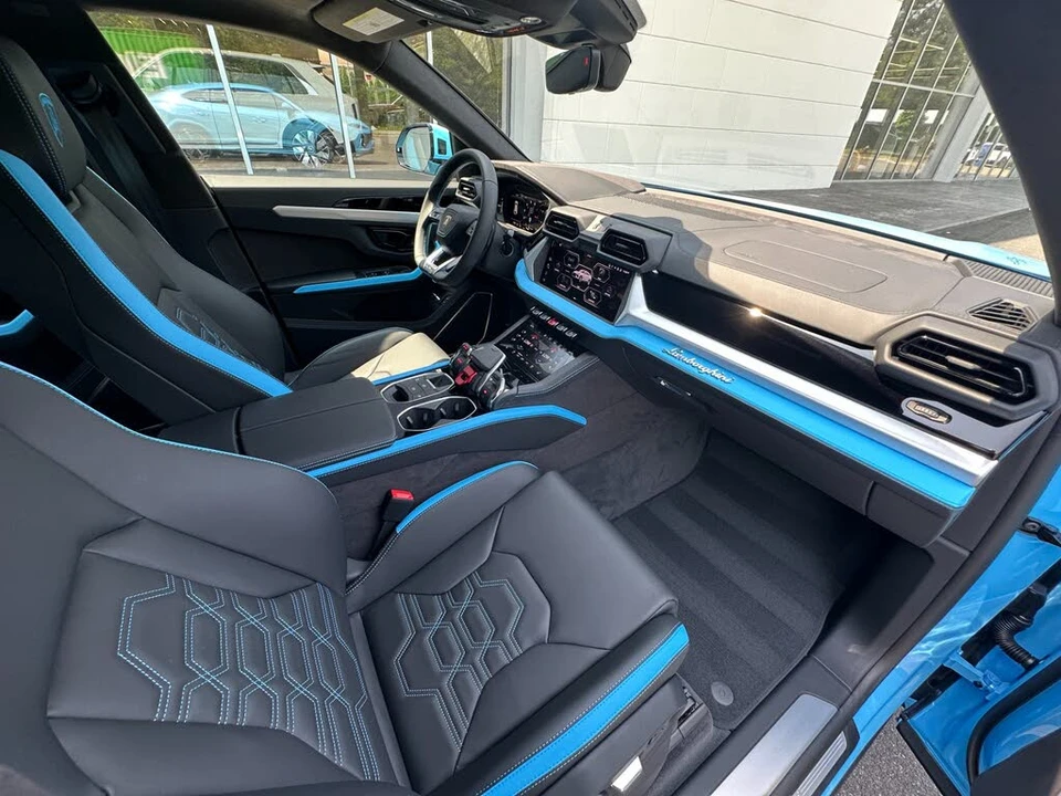 2026 Lamborghini Urus - Image 6 of 6