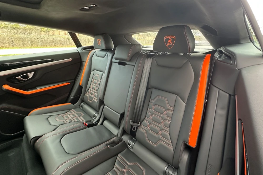 2026 Lamborghini Urus - Image 14 of 24