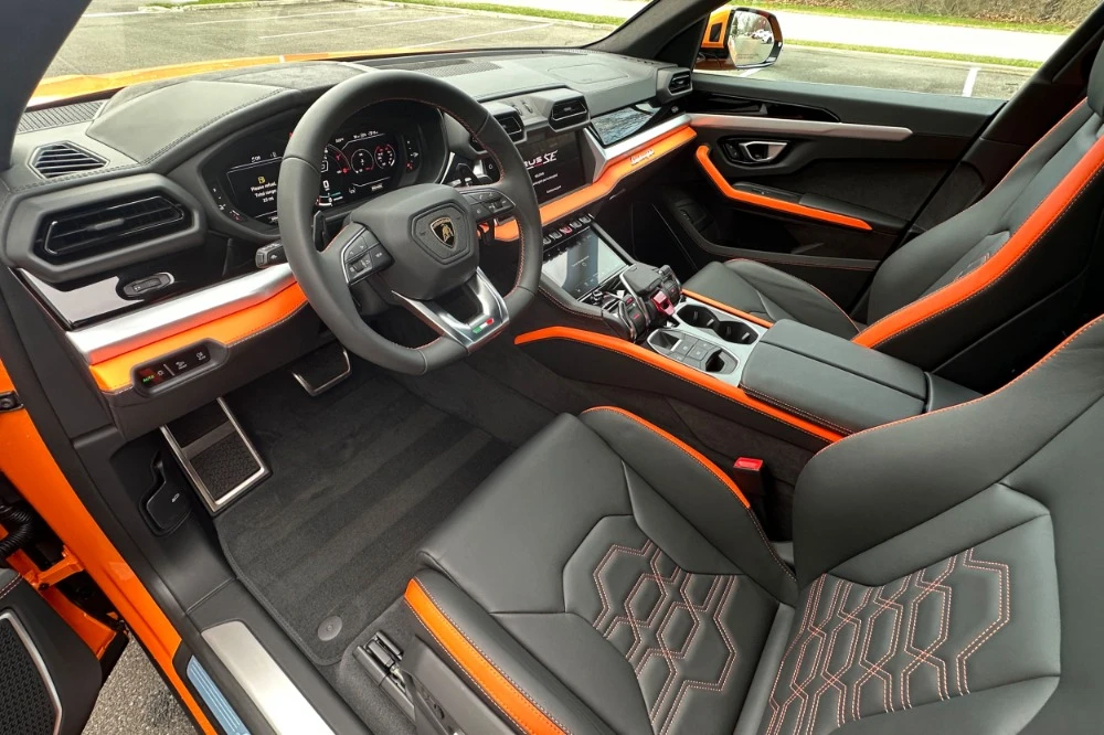 2026 Lamborghini Urus - Image 8 of 24