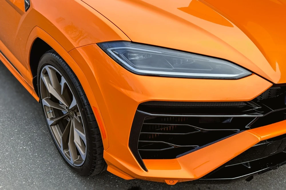 2026 Lamborghini Urus - Image 24 of 24