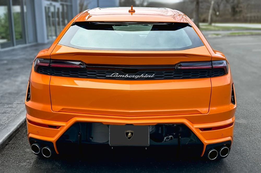 2026 Lamborghini Urus - Image 22 of 24