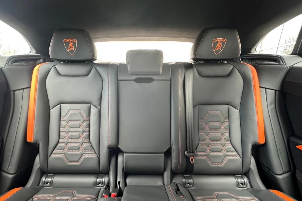 2026 Lamborghini Urus - Image 15 of 24