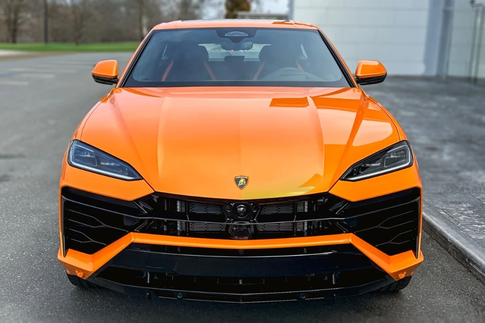 2026 Lamborghini Urus - Image 19 of 24