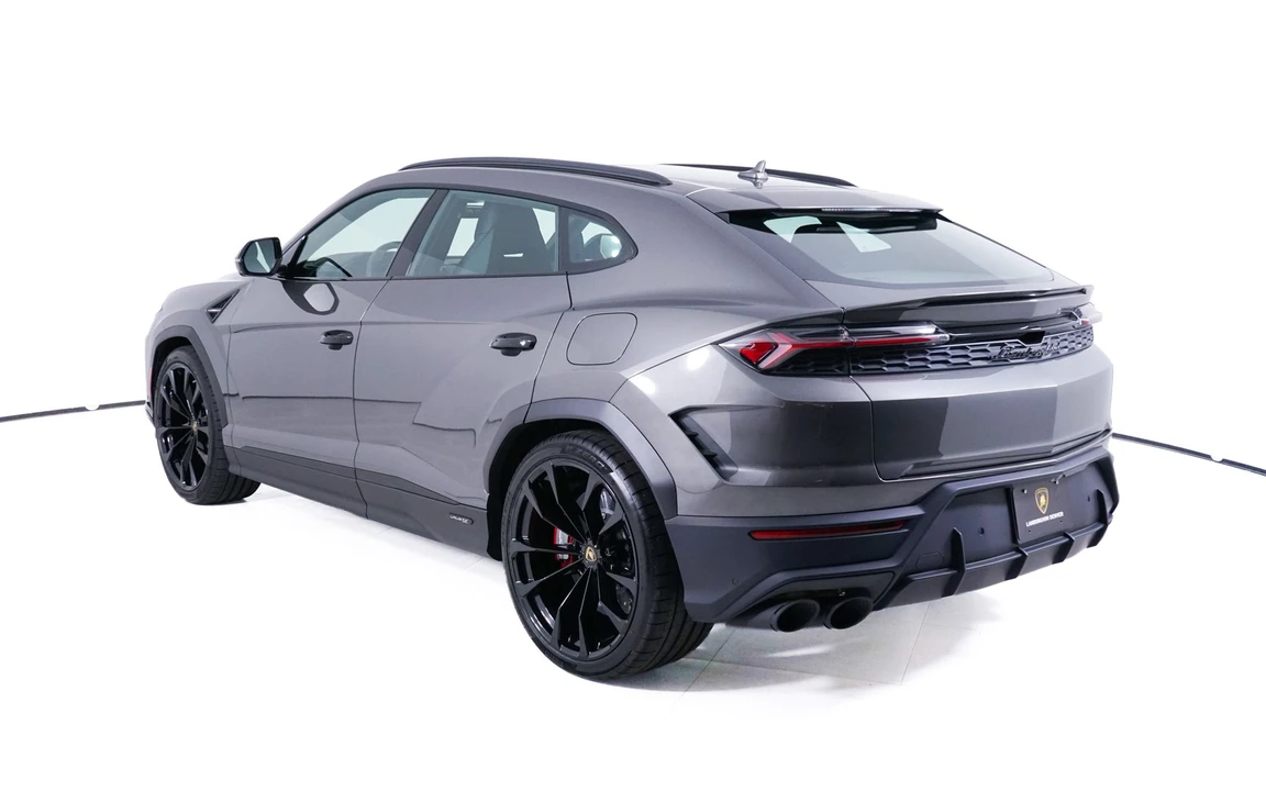 2026 Lamborghini Urus - Image 3 of 31