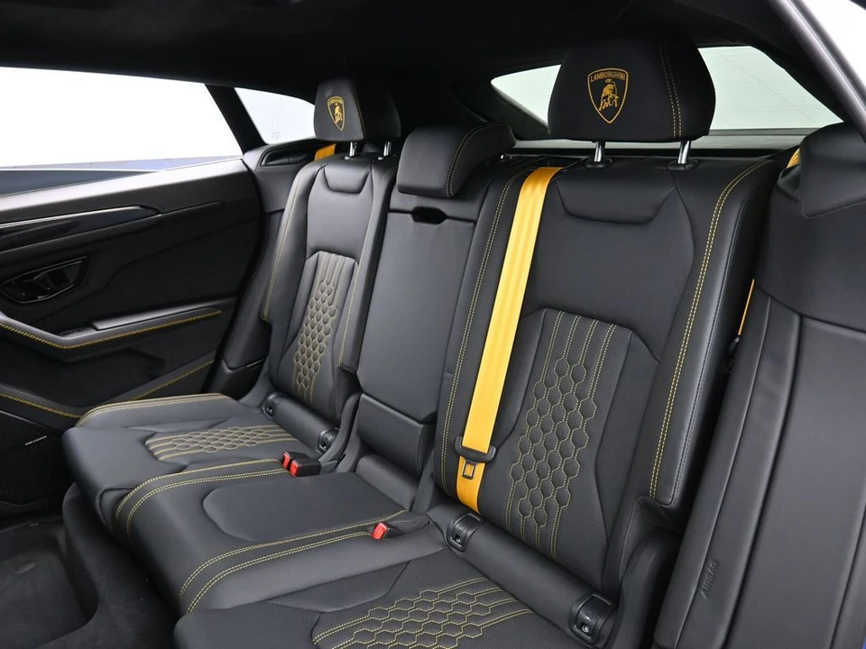 2026 Lamborghini Urus - Image 25 of 31