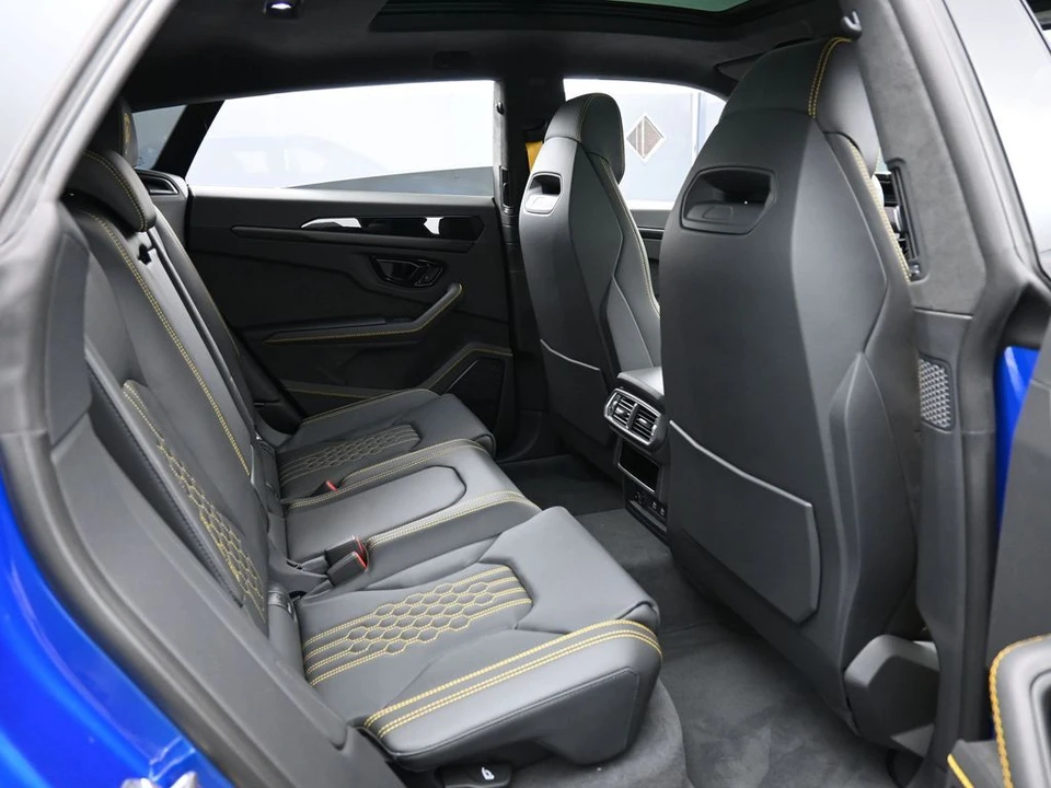 2026 Lamborghini Urus - Image 29 of 31