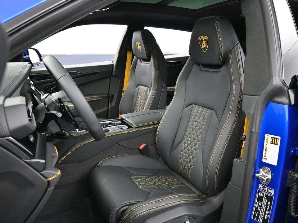 2026 Lamborghini Urus - Image 5 of 31