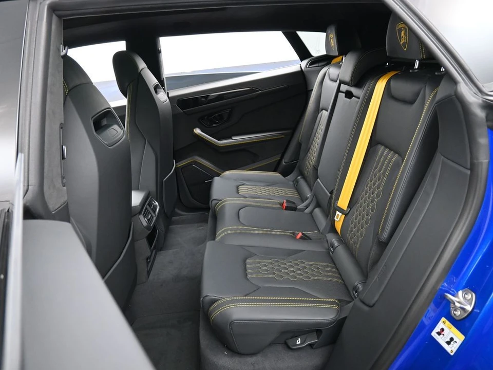 2026 Lamborghini Urus - Image 26 of 31