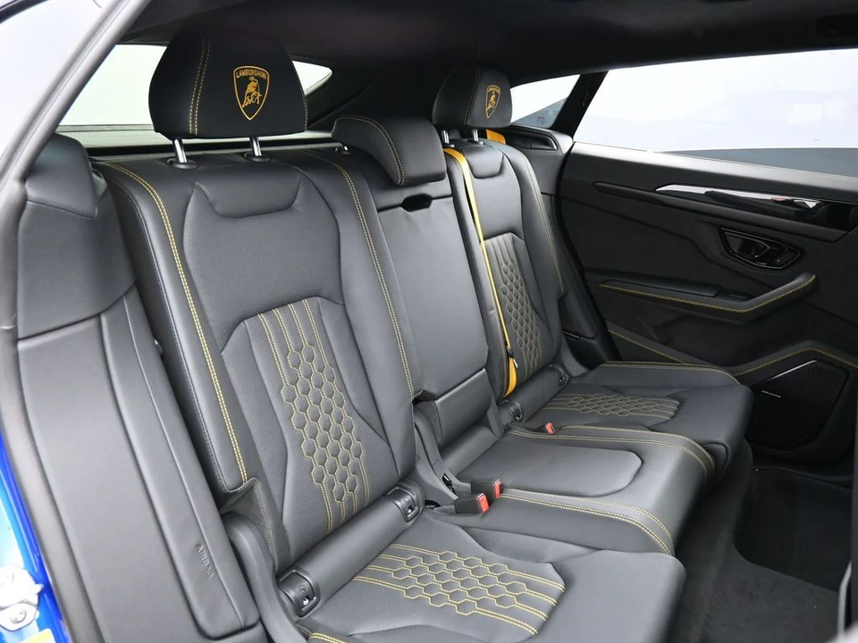 2026 Lamborghini Urus - Image 28 of 31