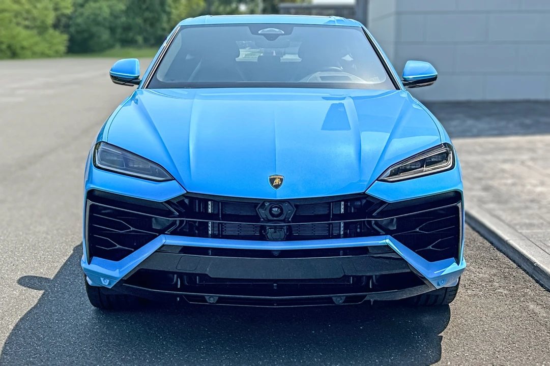 2026 Lamborghini Urus - Image 20 of 25