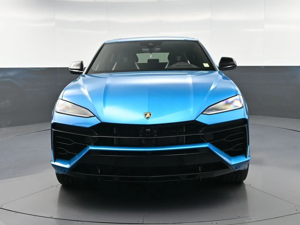 2026 Lamborghini Urus - Image 11 of 31