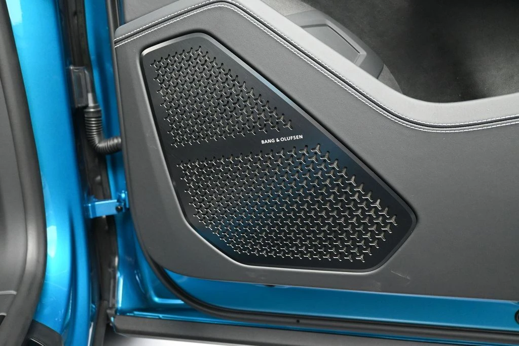 2026 Lamborghini Urus - Image 31 of 31