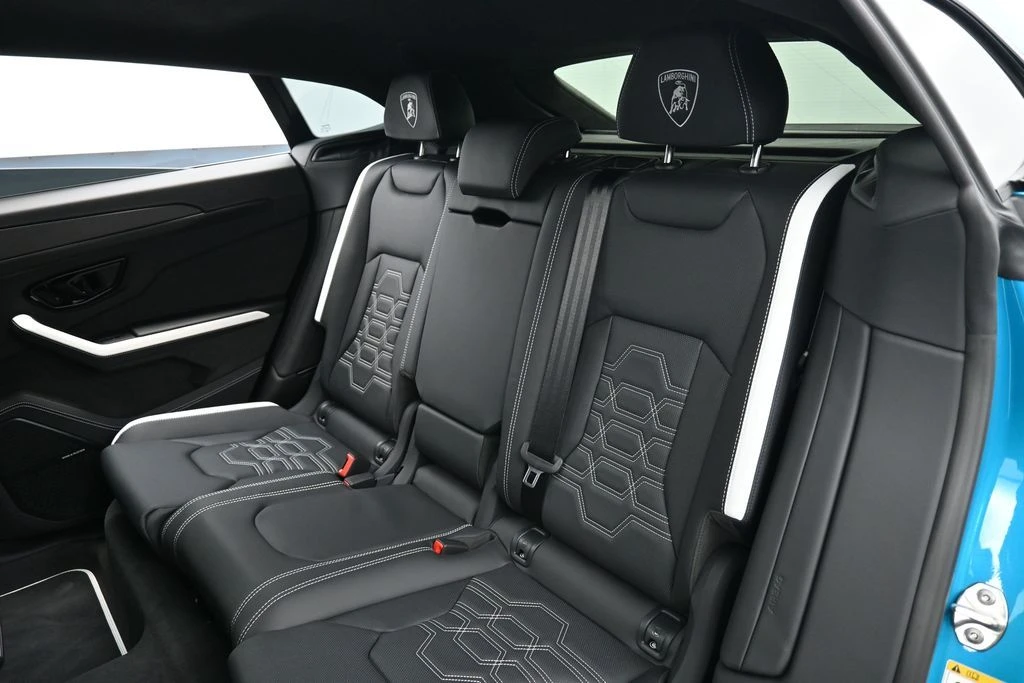 2026 Lamborghini Urus - Image 25 of 31