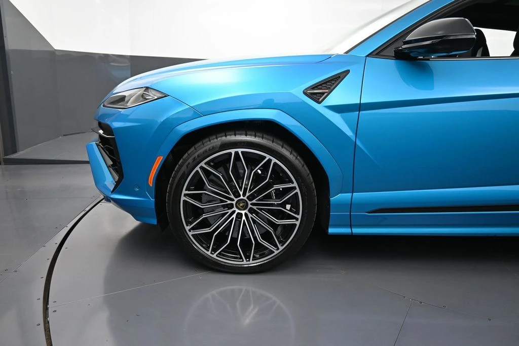 2026 Lamborghini Urus - Image 12 of 31