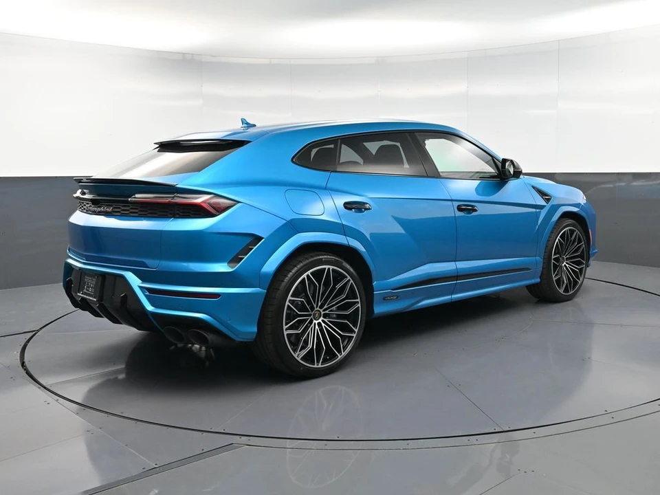 2026 Lamborghini Urus - Image 8 of 31