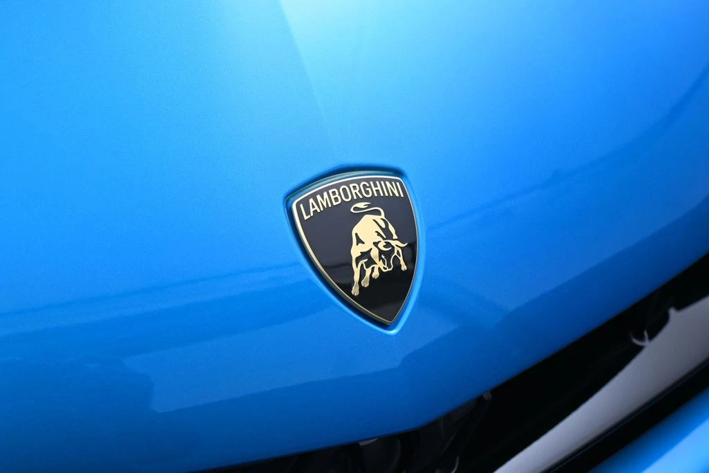 2026 Lamborghini Urus - Image 13 of 31