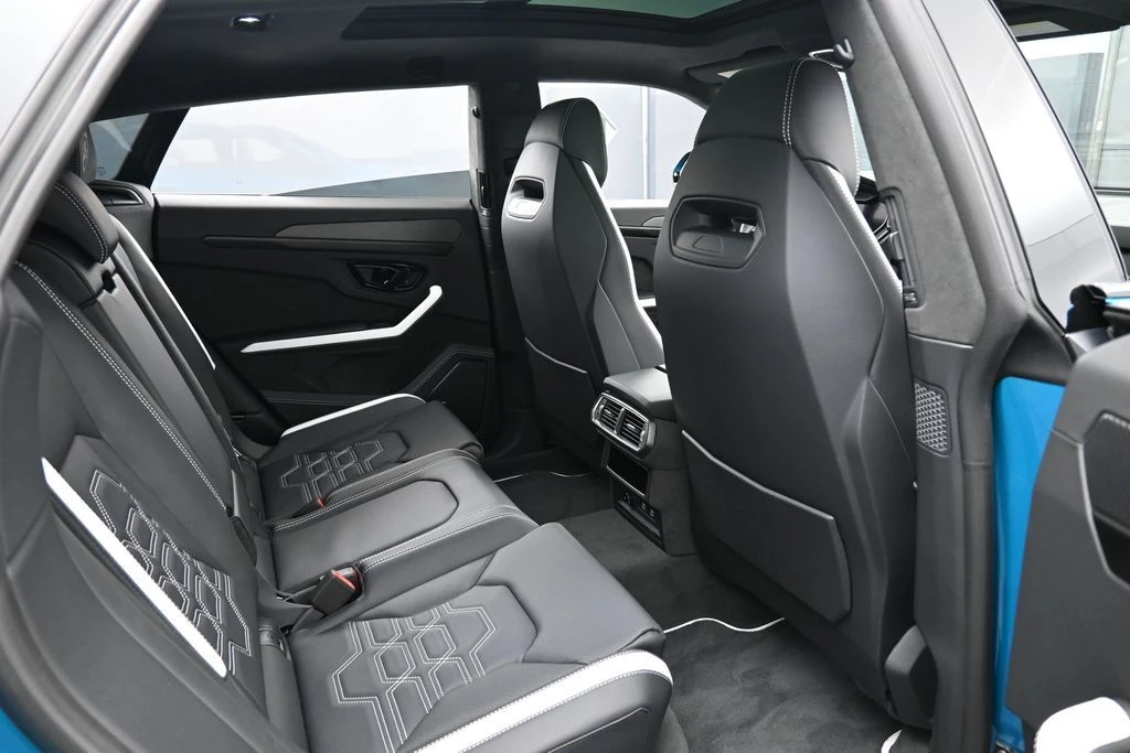 2026 Lamborghini Urus - Image 29 of 31