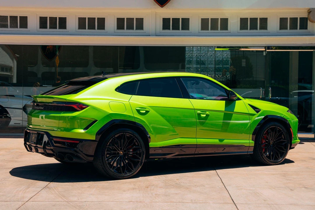 2026 Lamborghini Urus - Image 3 of 31