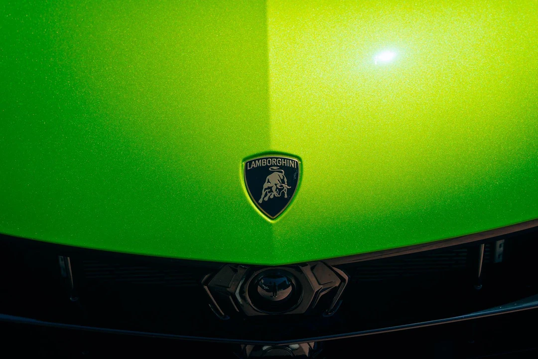 2026 Lamborghini Urus - Image 11 of 31